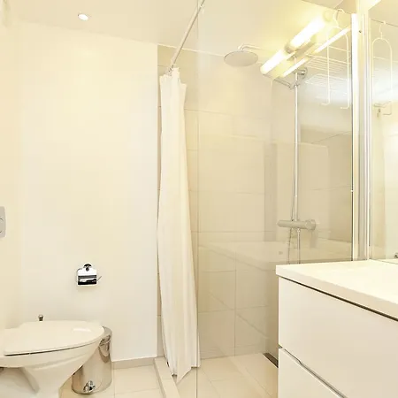 Lux With 2 Full Bathrooms 2tv Kopenhagen