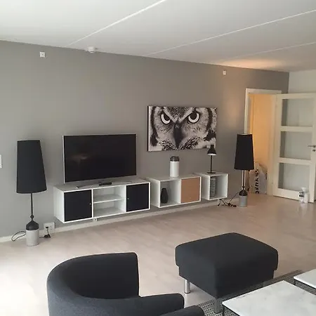 Lux With 2 Full Bathrooms 2tv *