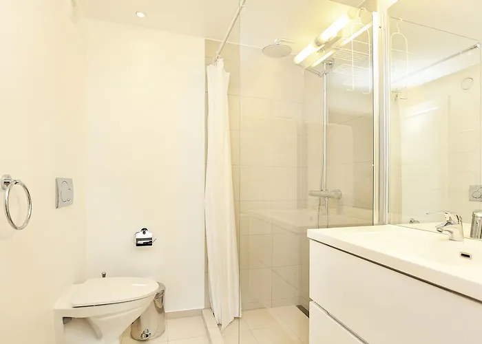 Lux With 2 Full Bathrooms 2tv Copenhagen