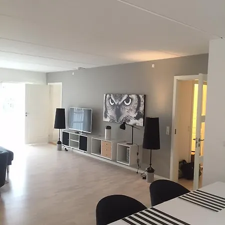 Lux With 2 Full Bathrooms 2tv Apartament