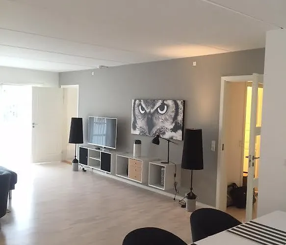 Lux With 2 Full Bathrooms 2tv Apartament